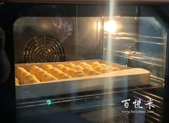 孩子愛吃的小甜點(diǎn),奶香濃郁的黃金椰蓉球,無需打發(fā),簡單又好吃